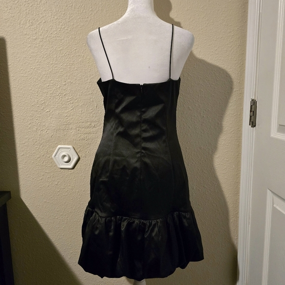 Aqua Women's Sleeveless Bubble-Hem Bodycon Dress Black NWT Size Medium - Picture 3 of 5